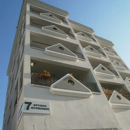 Alora Larnaca