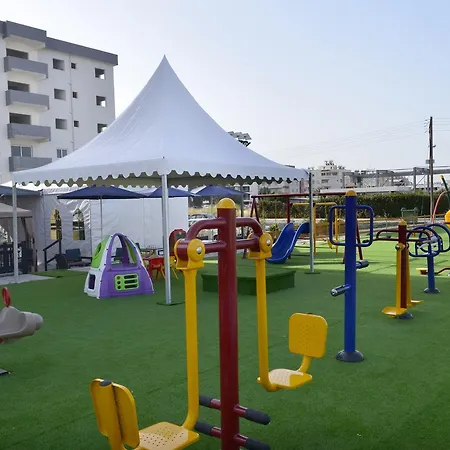 Alora * Larnaka